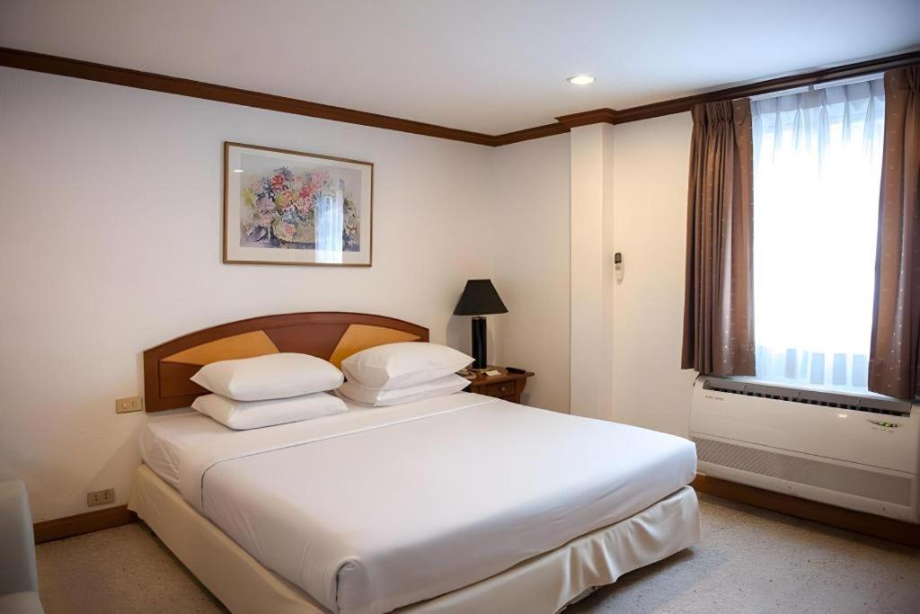 Lido Beach Hotel Pattaya Bagian luar foto