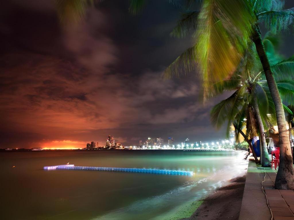 Lido Beach Hotel Pattaya Bagian luar foto