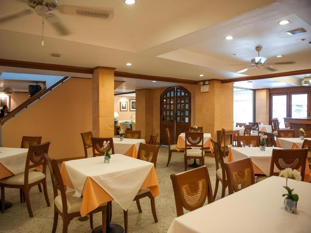 Lido Beach Hotel Pattaya Bagian luar foto