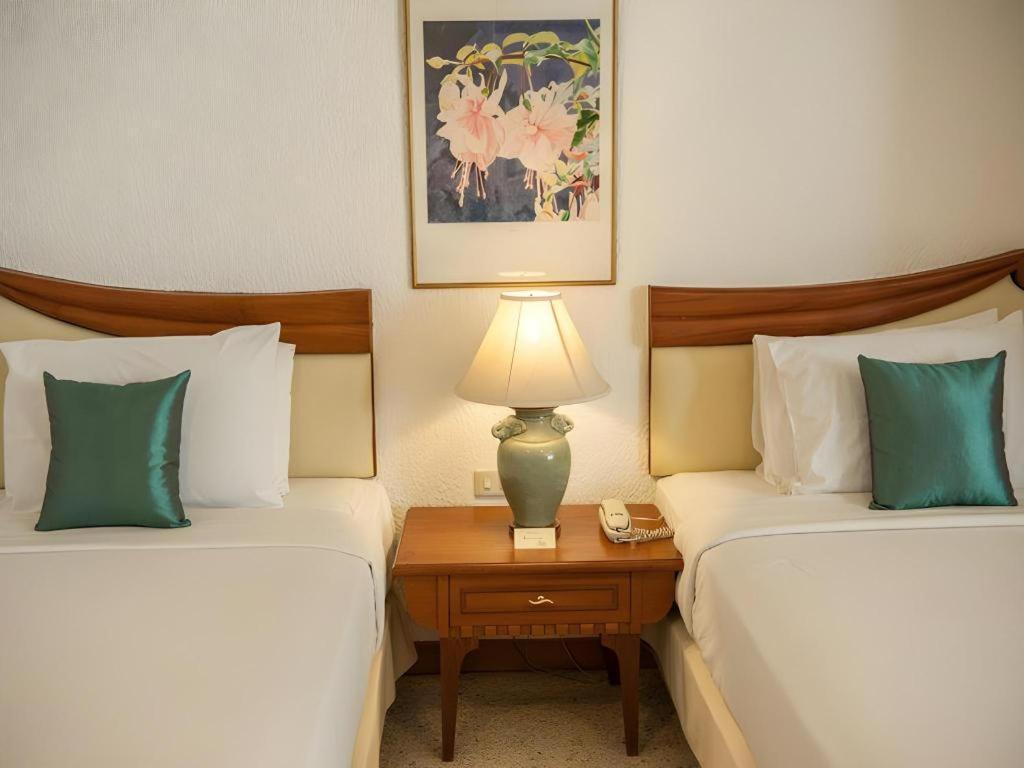 Lido Beach Hotel Pattaya Bagian luar foto