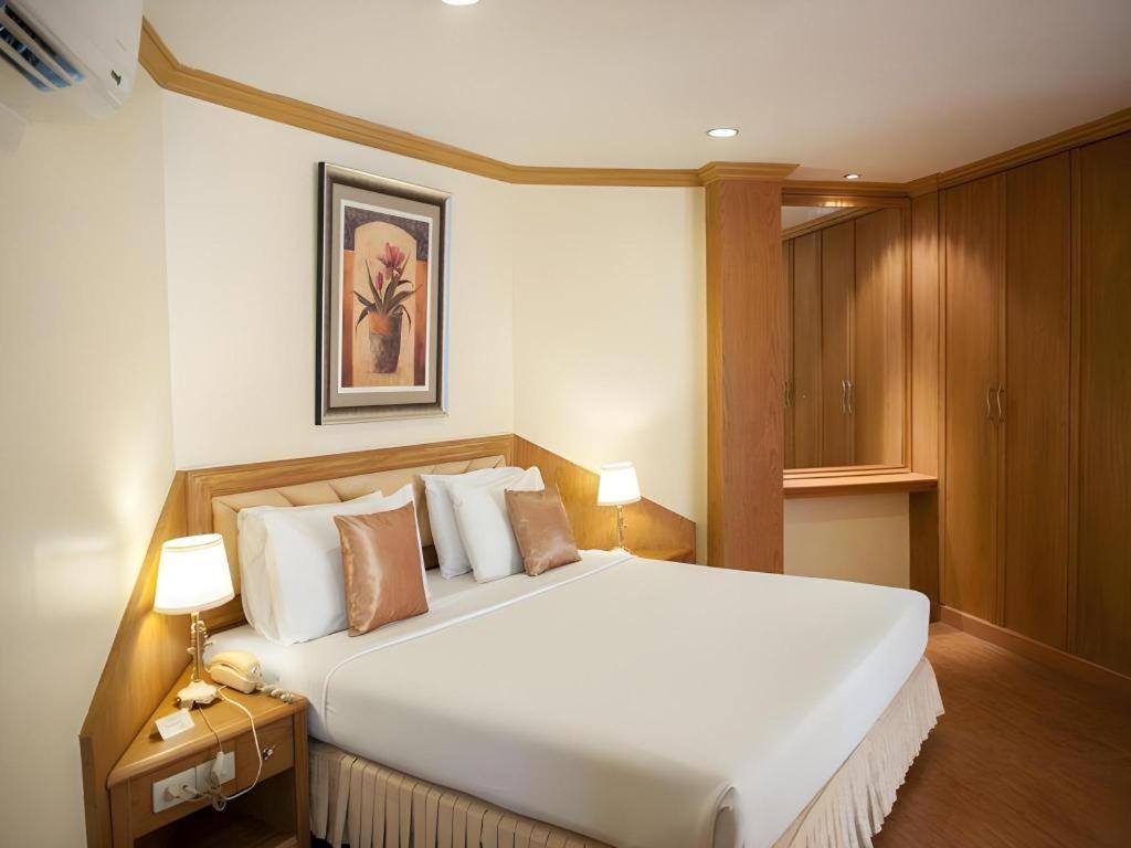 Lido Beach Hotel Pattaya Bagian luar foto